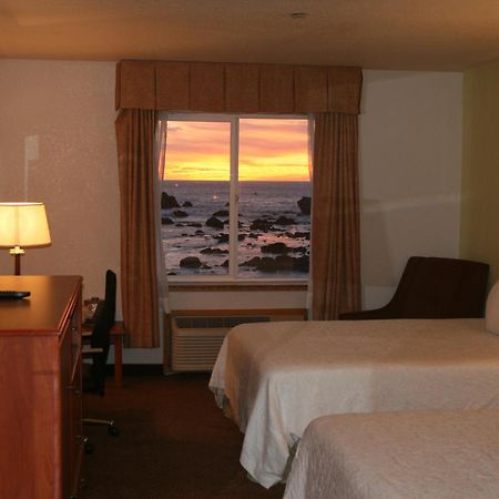 Oceanfront Lodge Кресент-Сити Экстерьер фото