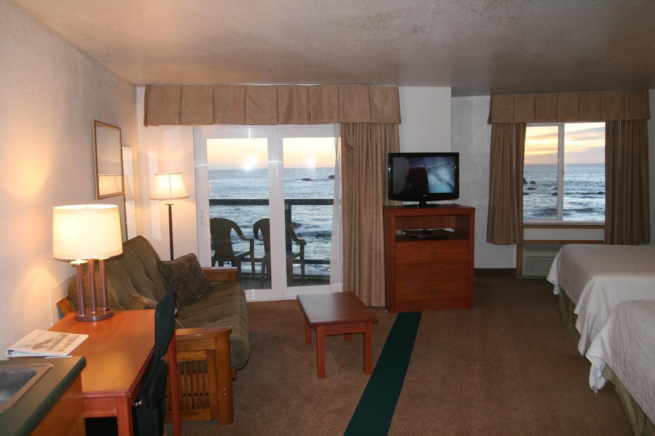 Oceanfront Lodge Кресент-Сити Экстерьер фото