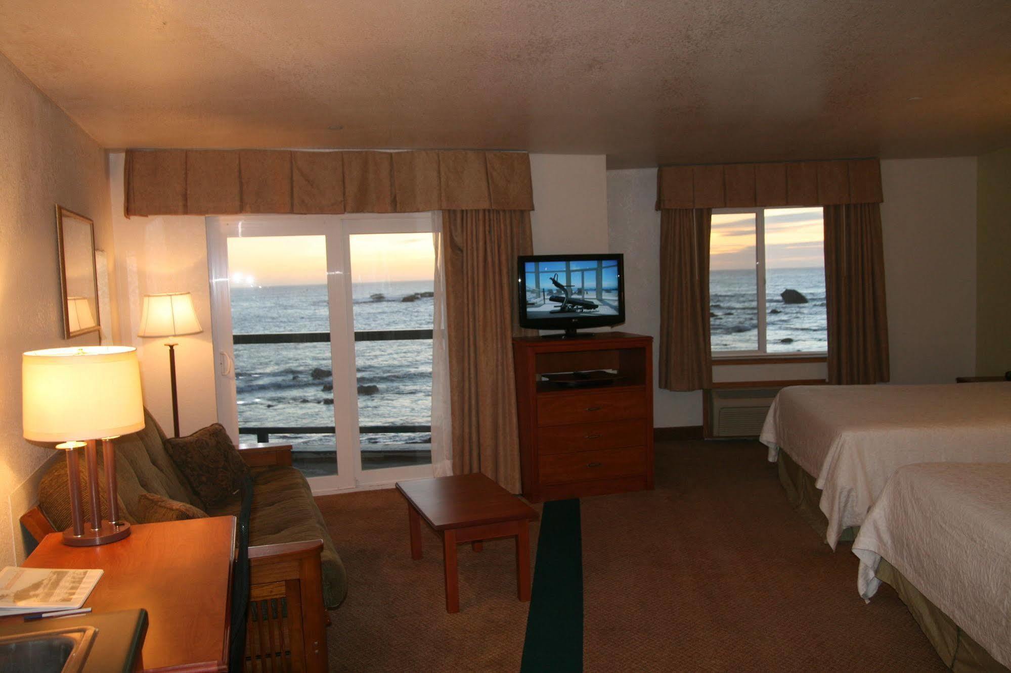 Oceanfront Lodge Кресент-Сити Экстерьер фото