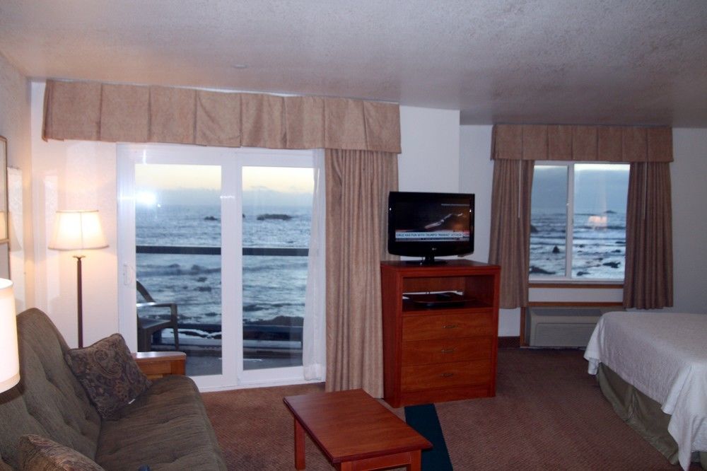 Oceanfront Lodge Кресент-Сити Экстерьер фото